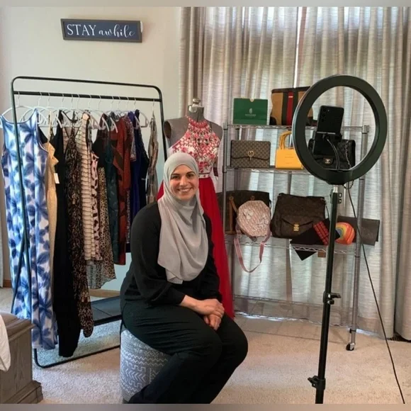 The Monday After Work After Party Train Show - Picture 4 of 8